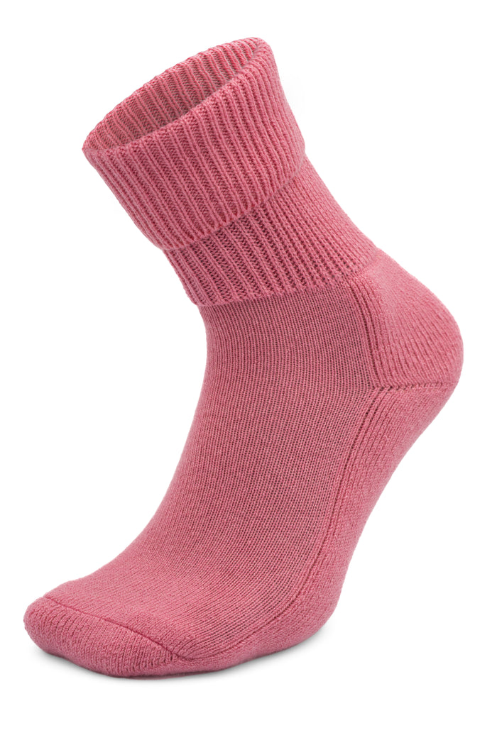parsons pink, ribbed, crew-length Moggans Cashmere Luxury Bed Sock — made in Scotland — set against a white background.