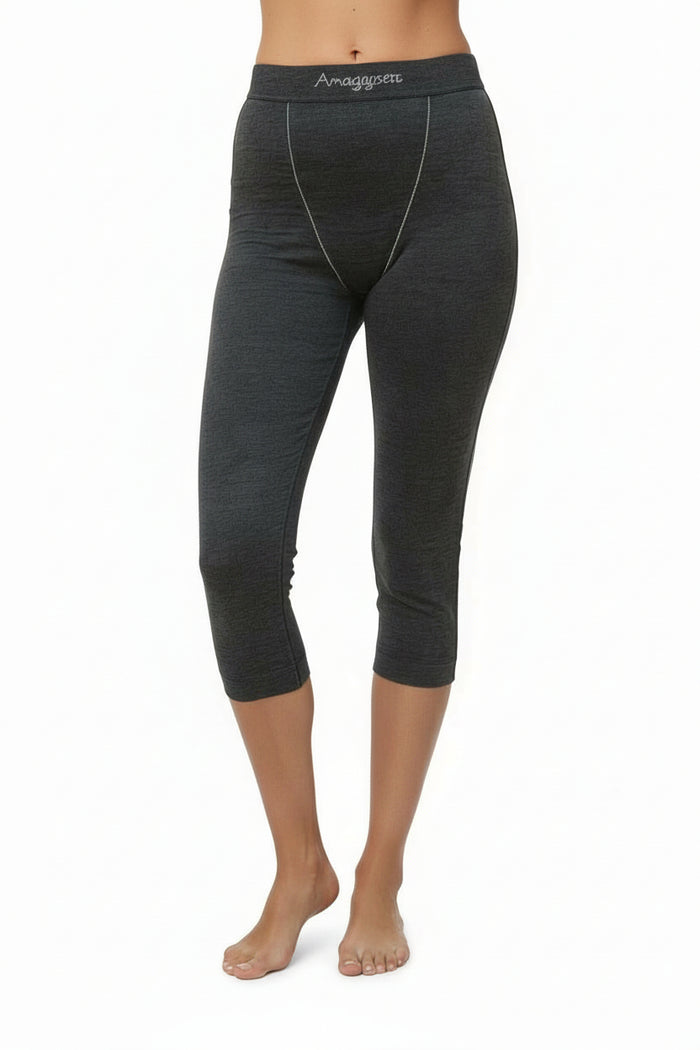 Women's Moggans Schiehallion 3/4 Merino Wool Leggings in charcoal grey, shown from the front. Seamless construction, thermoregulating 220gsm fabric for alpine skiing and cold-weather hiking.
